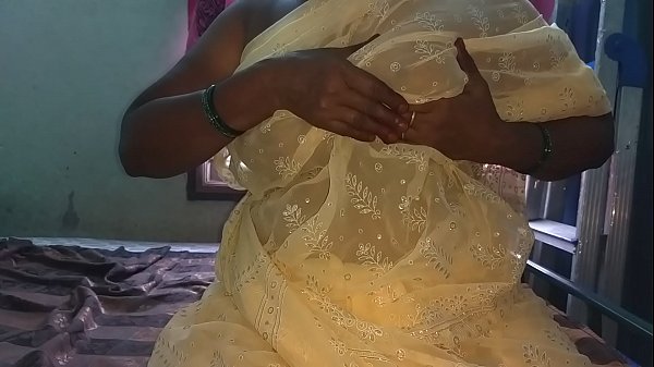 indian bhabhi hot show zai taimaka wajen sa ku cum